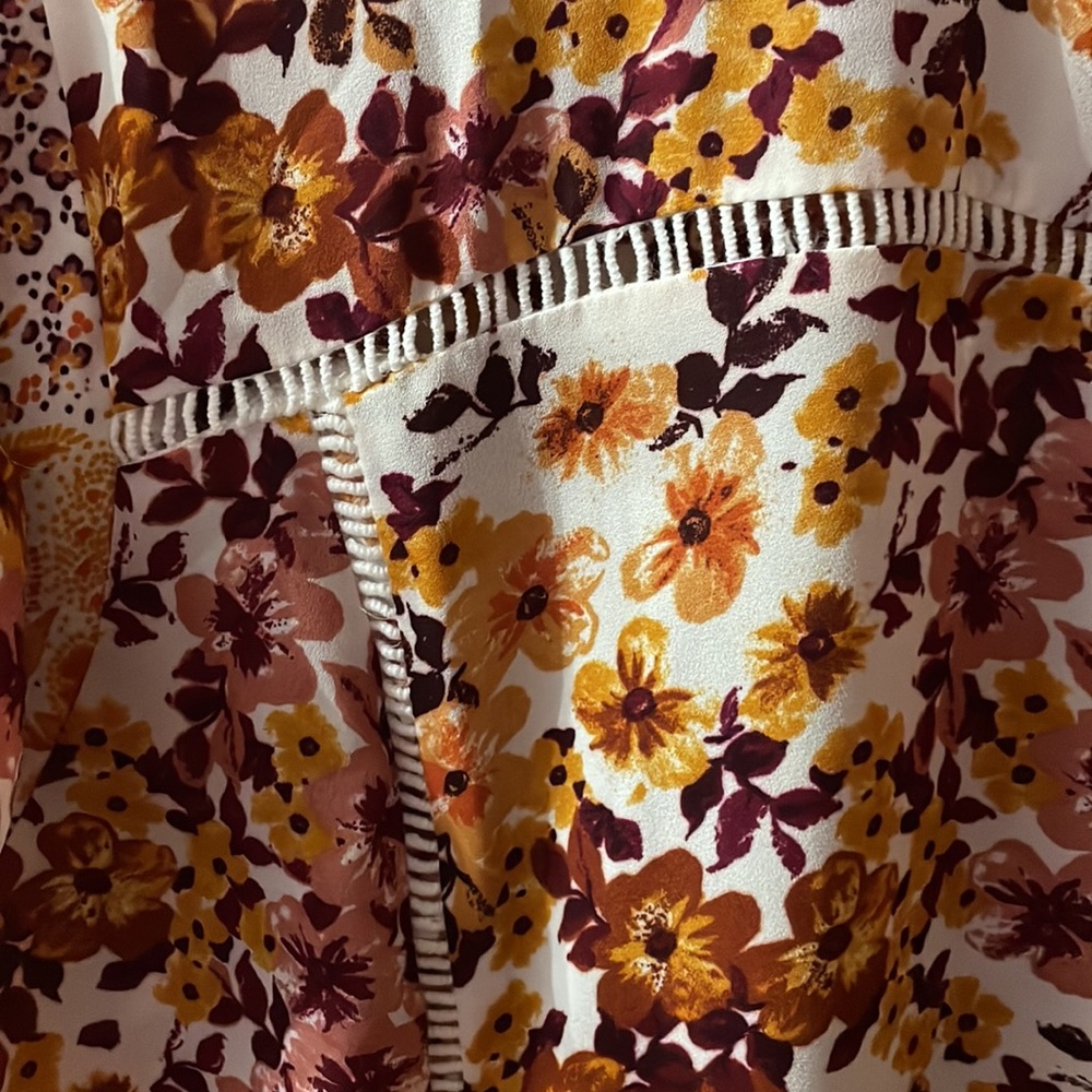 DR2 Floral Blouse - Burgundy and Mustard - Picture 4 of 7